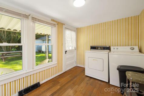 29 Oteen Park Place Asheville NC 28805