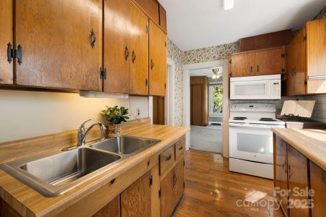 29 Oteen Park Place Asheville NC 28805