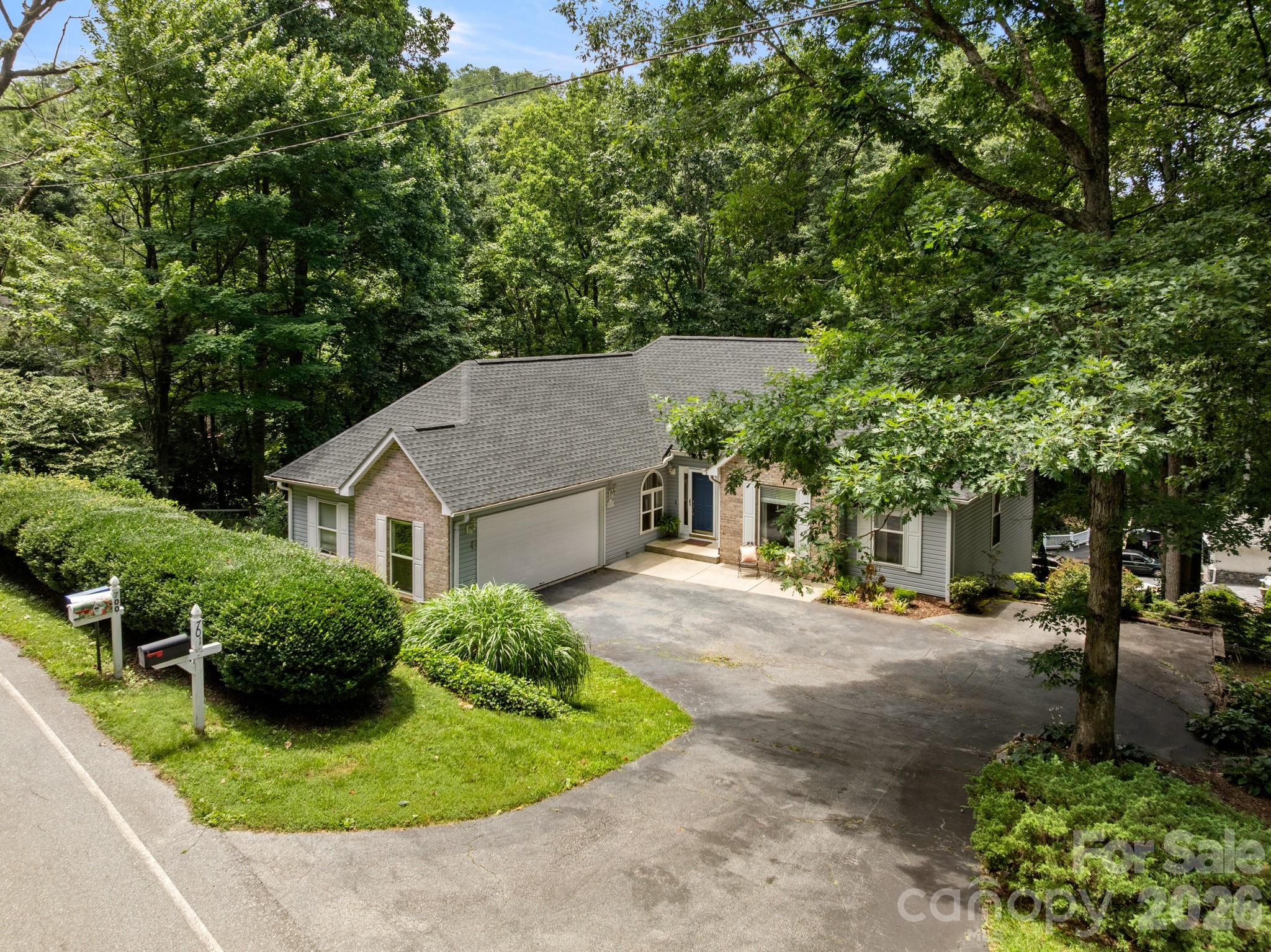 701 Salisbury Road Hendersonville NC 28792