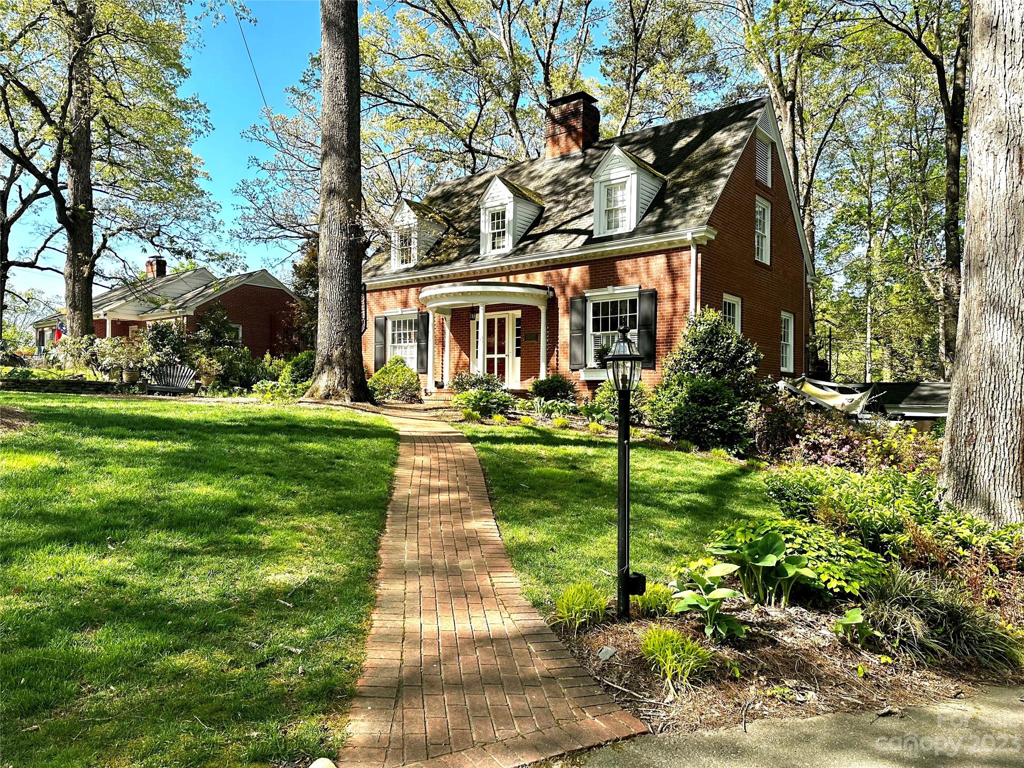 415 10th Street NW Hickory NC 28601