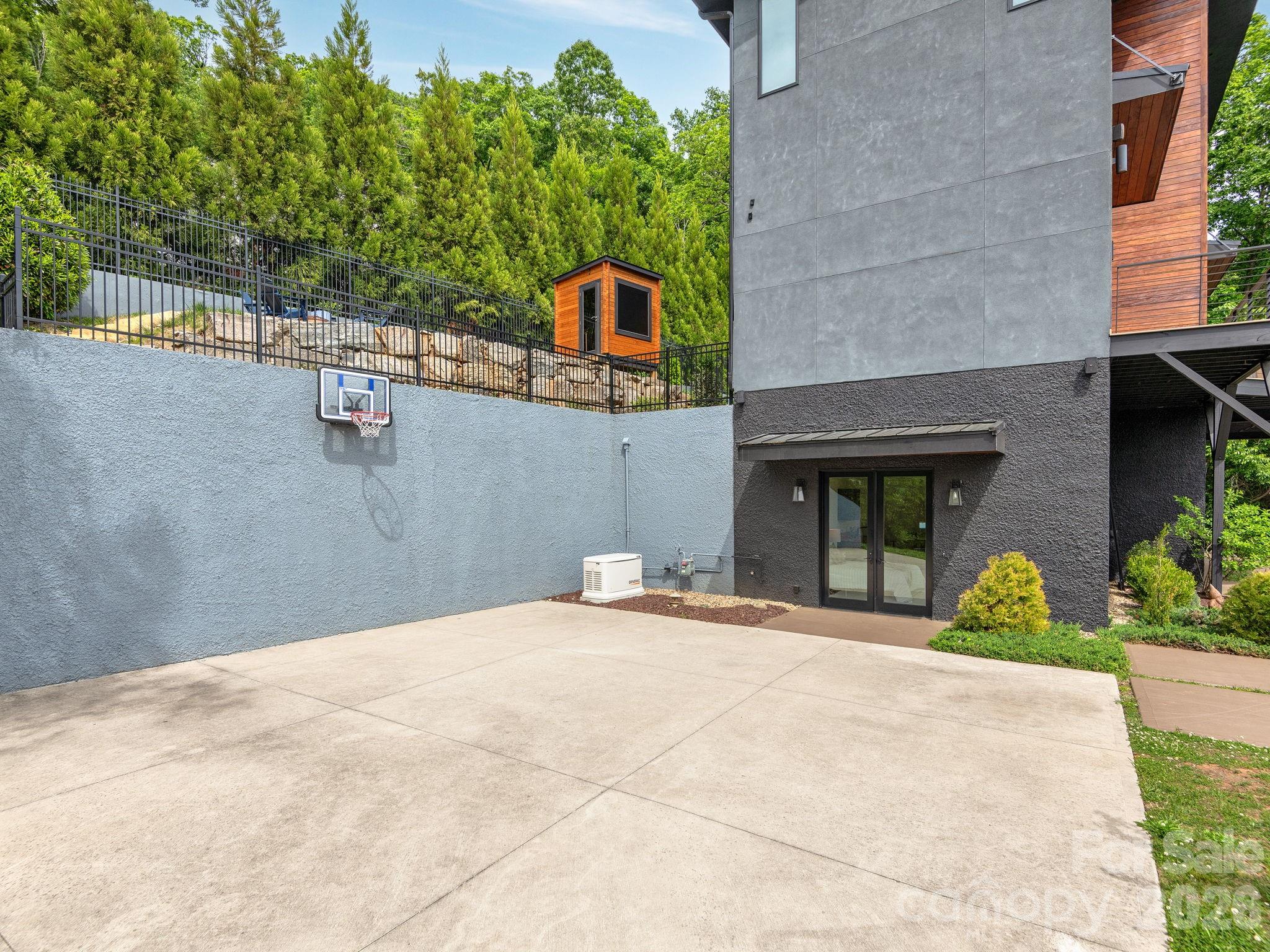 127 N Griffing Boulevard Asheville NC 28804