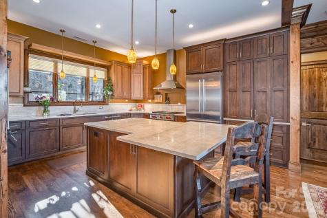 333 Kanasdatsi Drive Brevard NC 28712