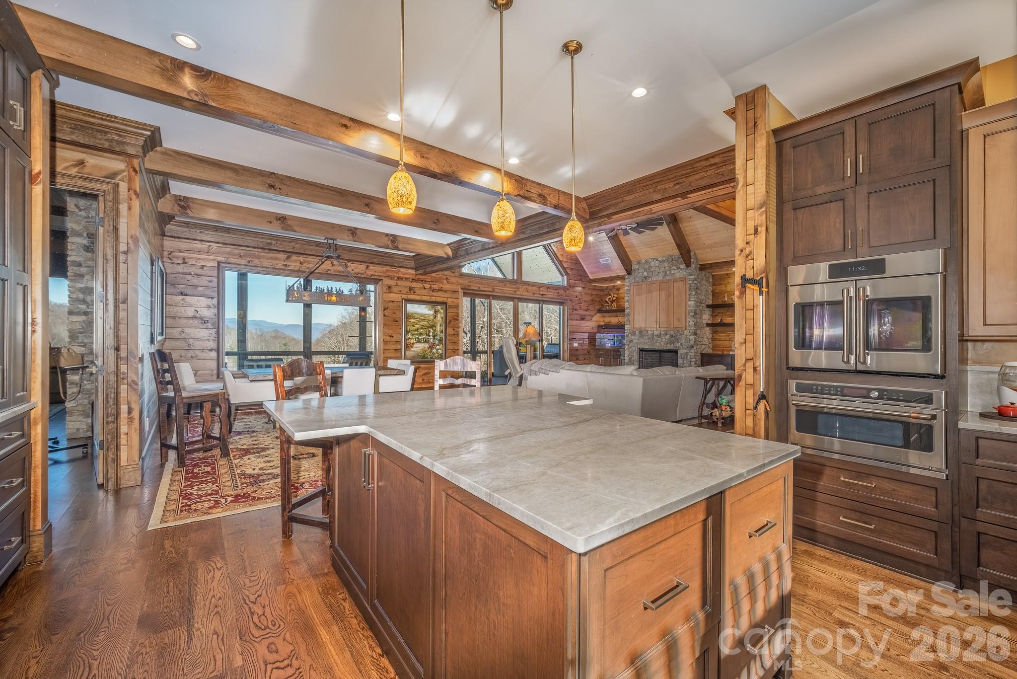 333 Kanasdatsi Drive Brevard NC 28712