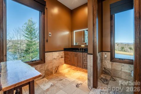 333 Kanasdatsi Drive Brevard NC 28712