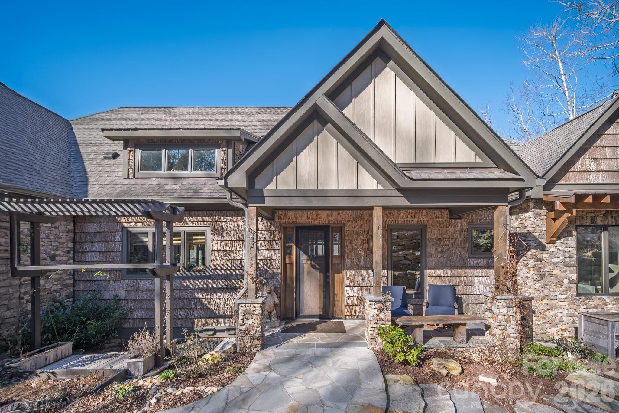 333 Kanasdatsi Drive Brevard NC 28712