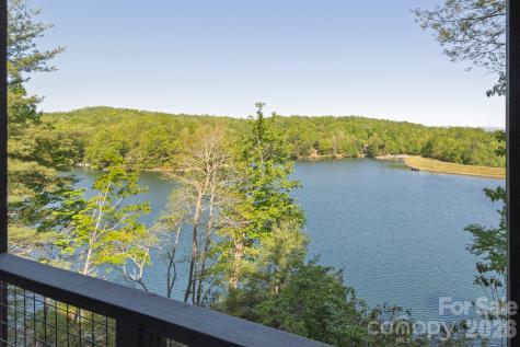 333 Kanasdatsi Drive Brevard NC 28712