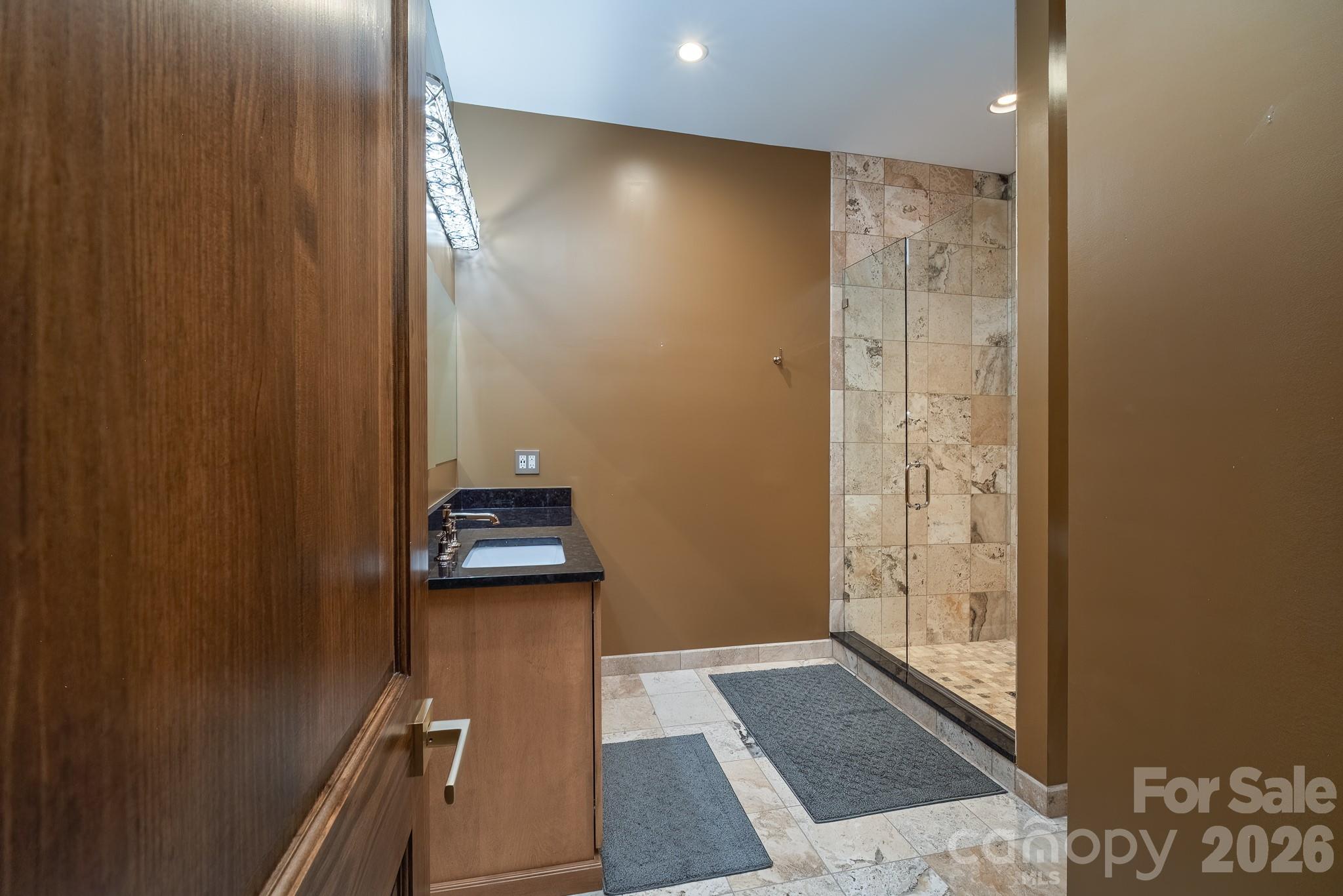 333 Kanasdatsi Drive Brevard NC 28712