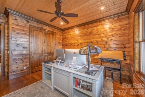 333 Kanasdatsi Drive Brevard NC 28712