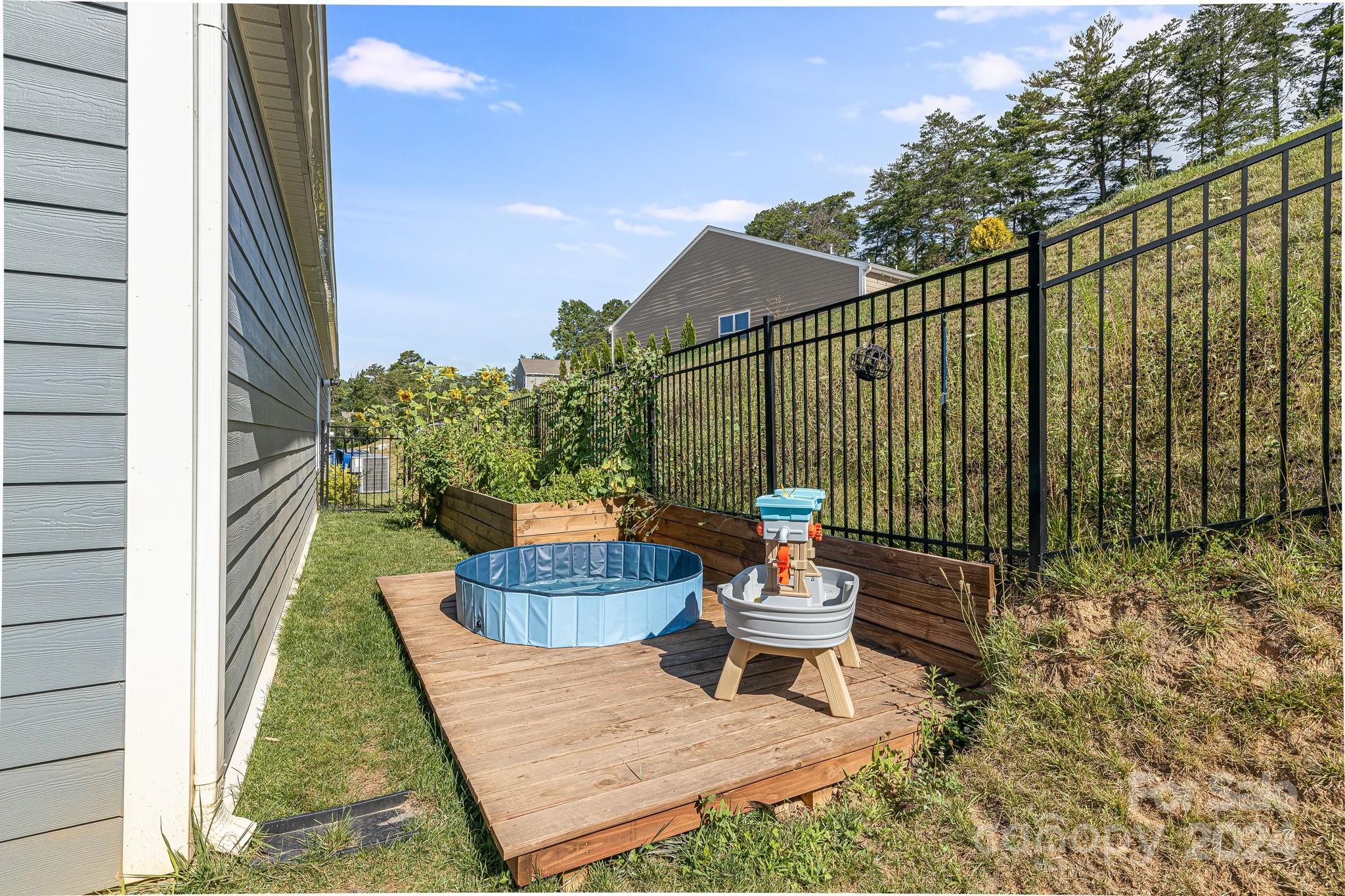 127 Amblers Knoll Road Weaverville NC 28787