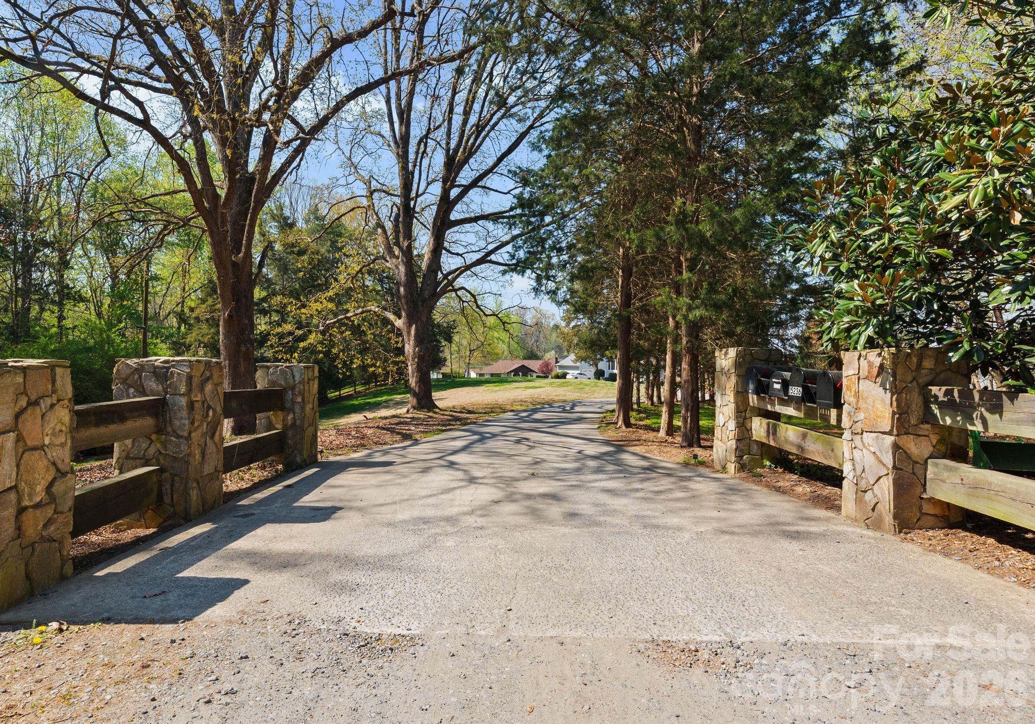 15236 Elena Drive Charlotte NC 28278