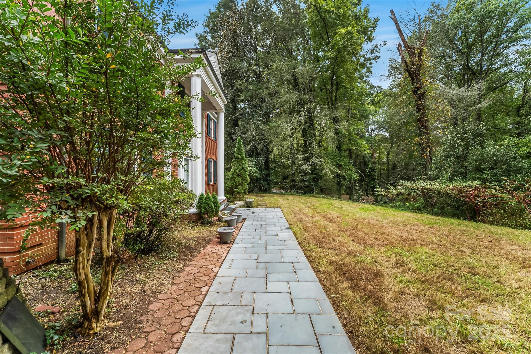 301 Louise Avenue NE Valdese NC 28690