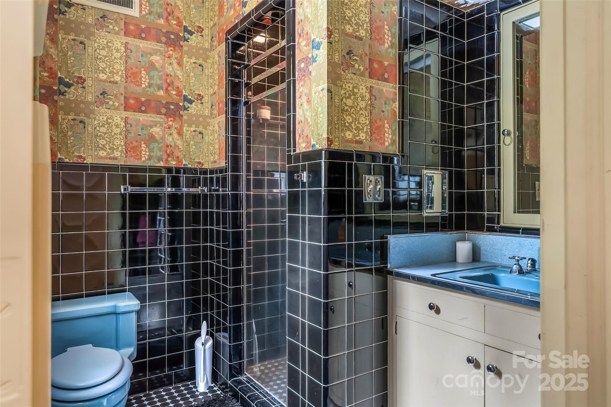 301 Louise Avenue NE Valdese NC 28690