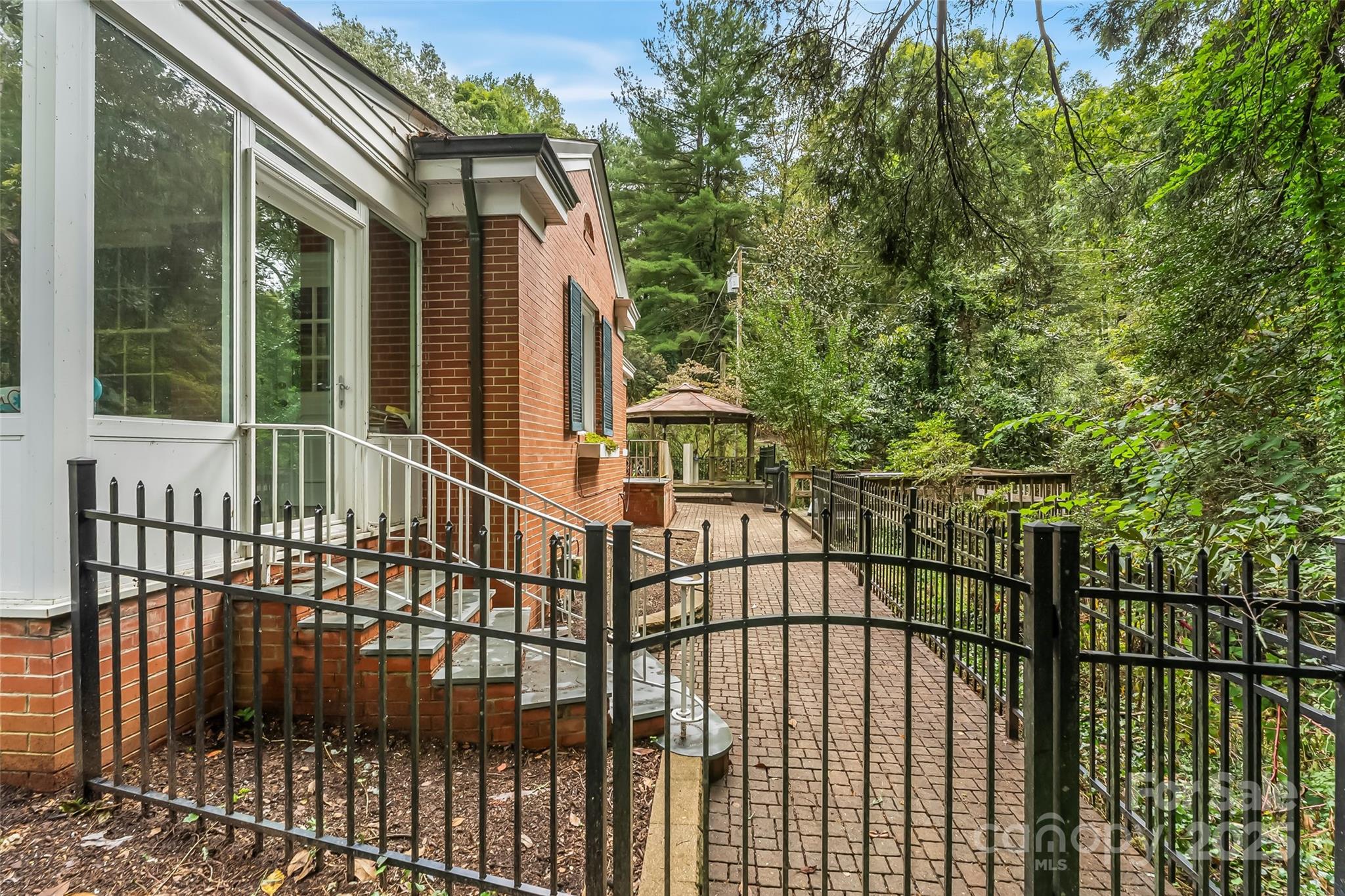 301 Louise Avenue NE Valdese NC 28690