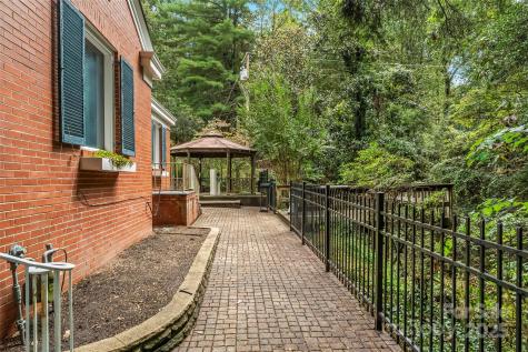 301 Louise Avenue NE Valdese NC 28690