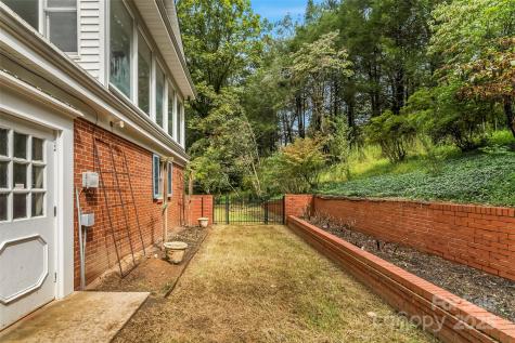 301 Louise Avenue NE Valdese NC 28690