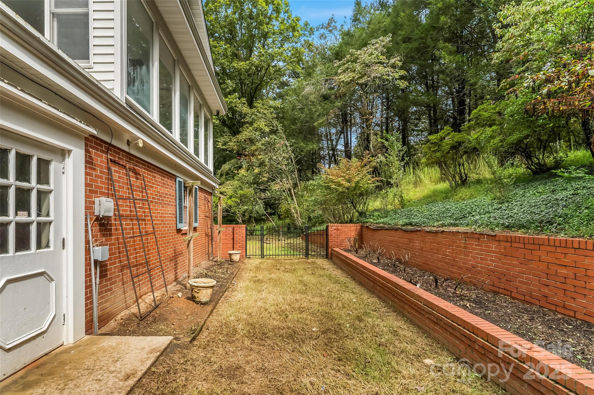 301 Louise Avenue NE Valdese NC 28690