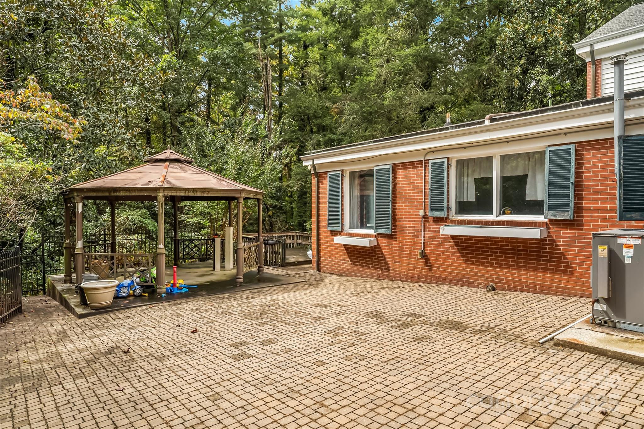 301 Louise Avenue NE Valdese NC 28690