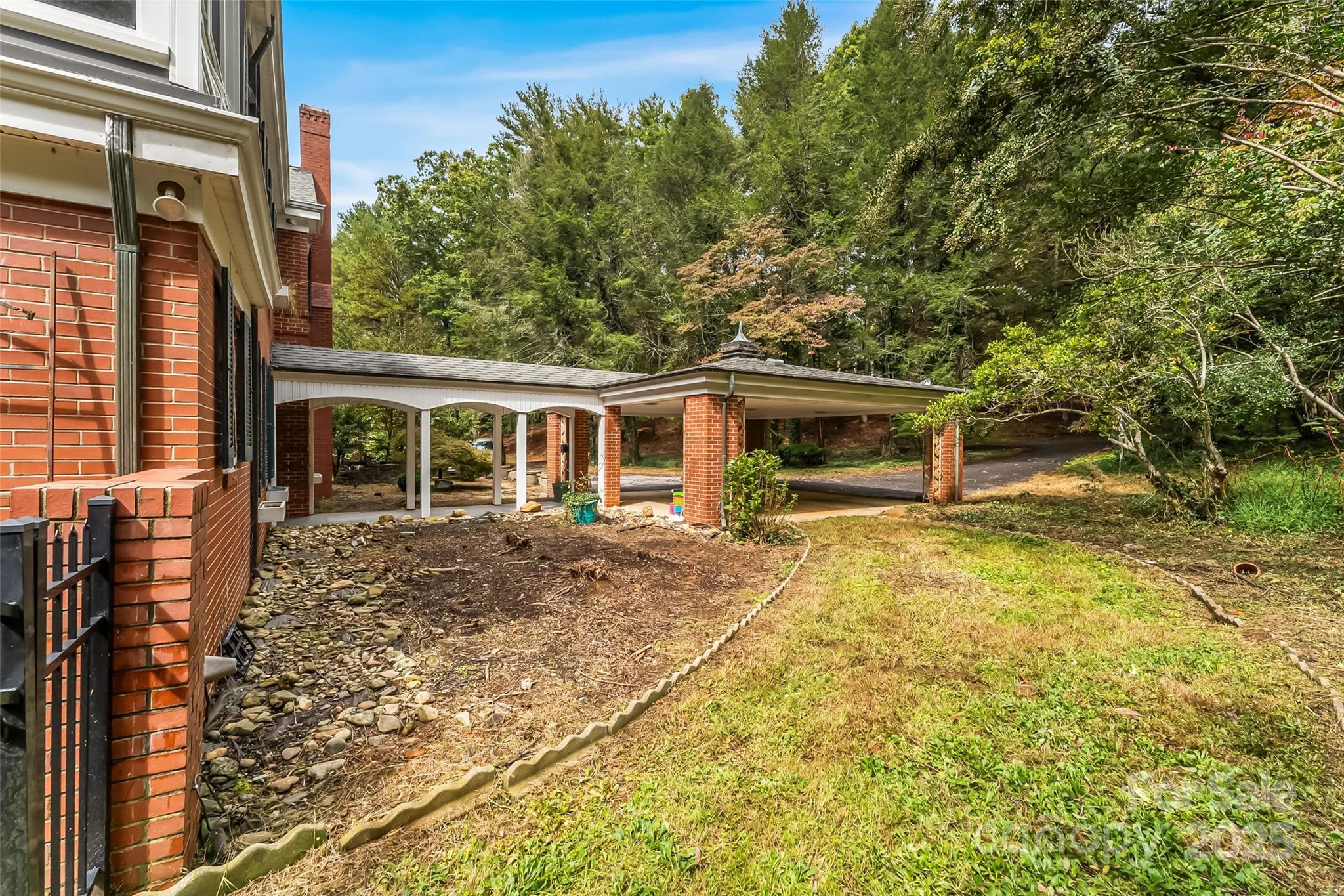 301 Louise Avenue NE Valdese NC 28690