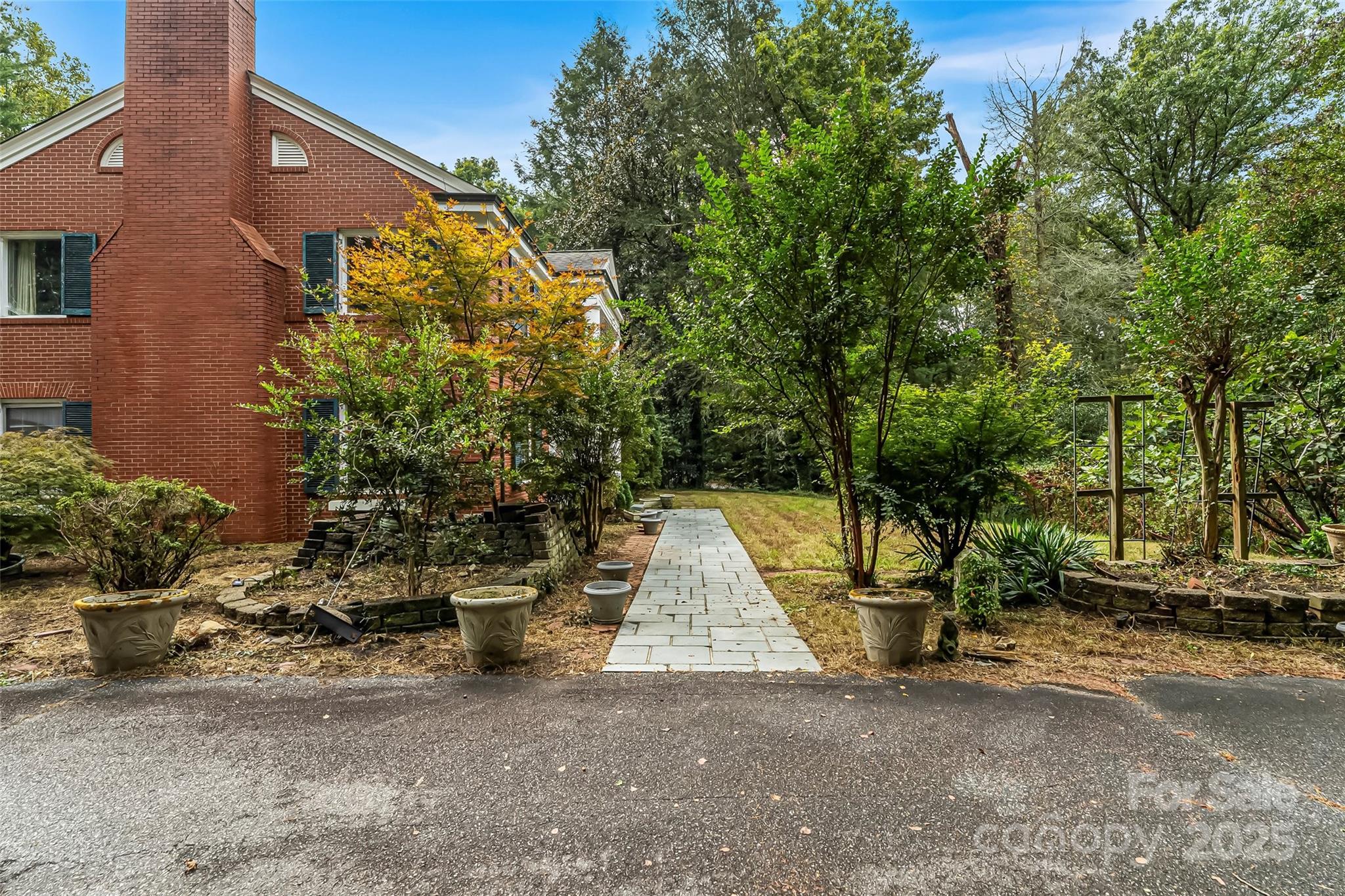 301 Louise Avenue NE Valdese NC 28690