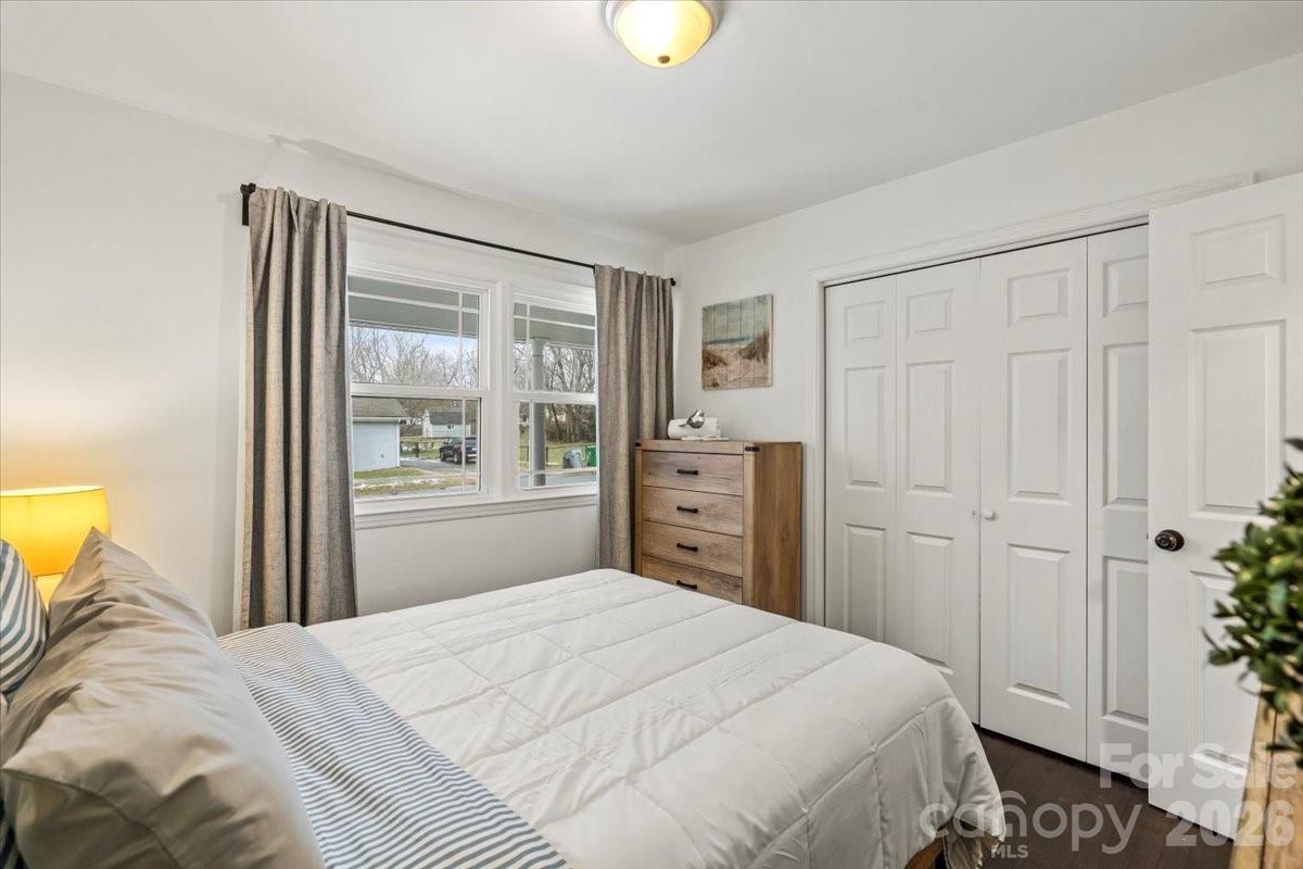 4930 Crestmont Drive Charlotte NC 28205