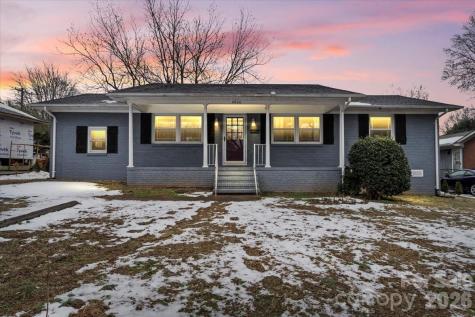 4930 Crestmont Drive Charlotte NC 28205