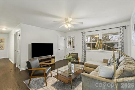 4930 Crestmont Drive Charlotte NC 28205