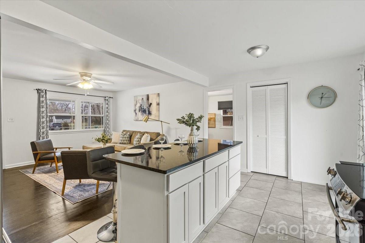 4930 Crestmont Drive Charlotte NC 28205