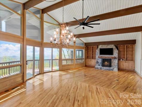 218 Slickrock Road Burnsville NC 28714