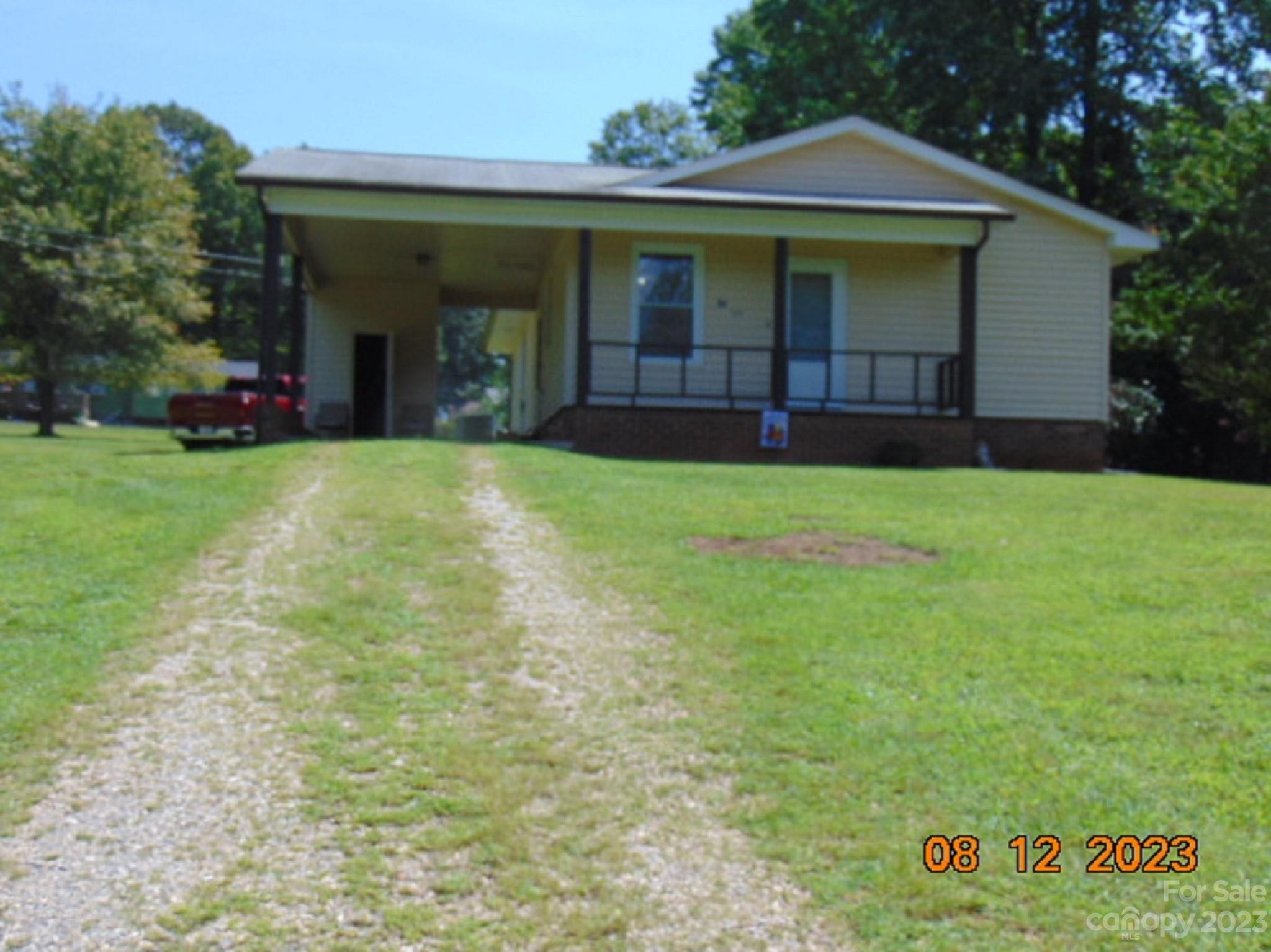 1681 Lazenby Street Newton NC 28658