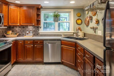 26 Kitazuma Road Black Mountain NC 28711