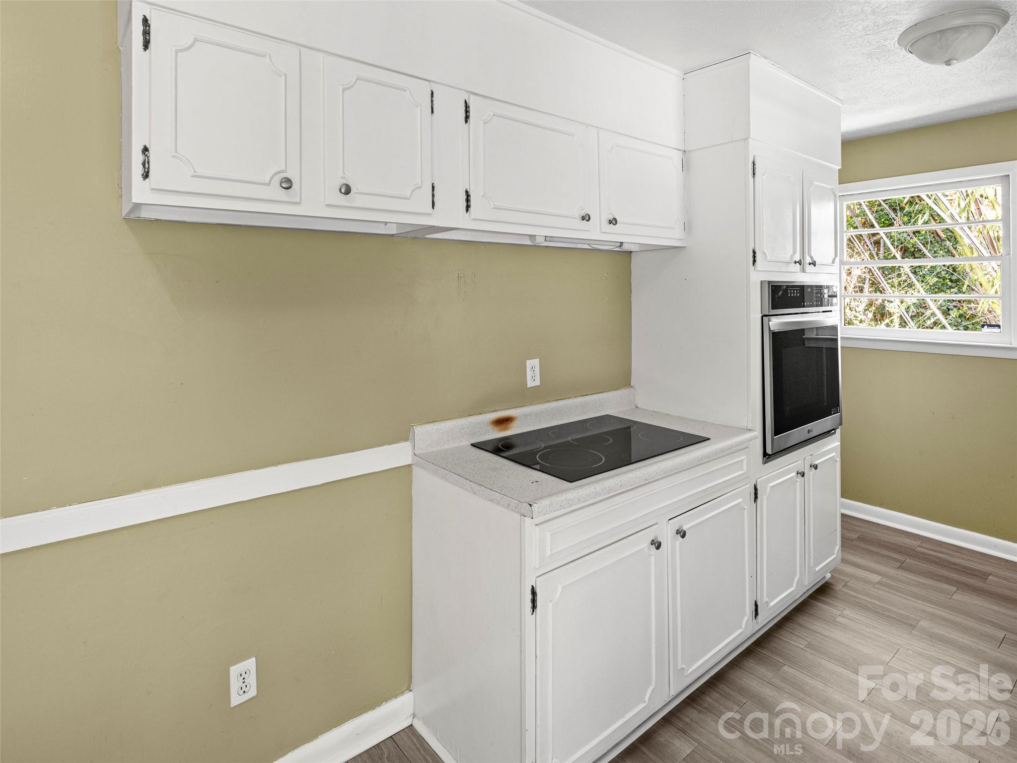 32 Hillendale Road Asheville NC 28805