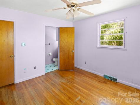 32 Hillendale Road Asheville NC 28805