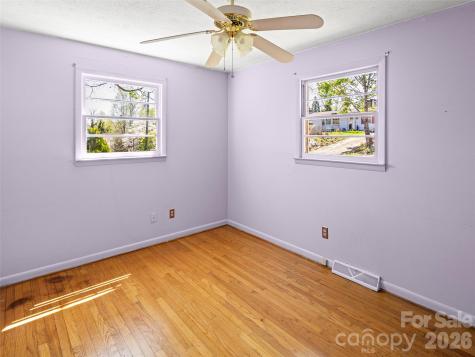 32 Hillendale Road Asheville NC 28805