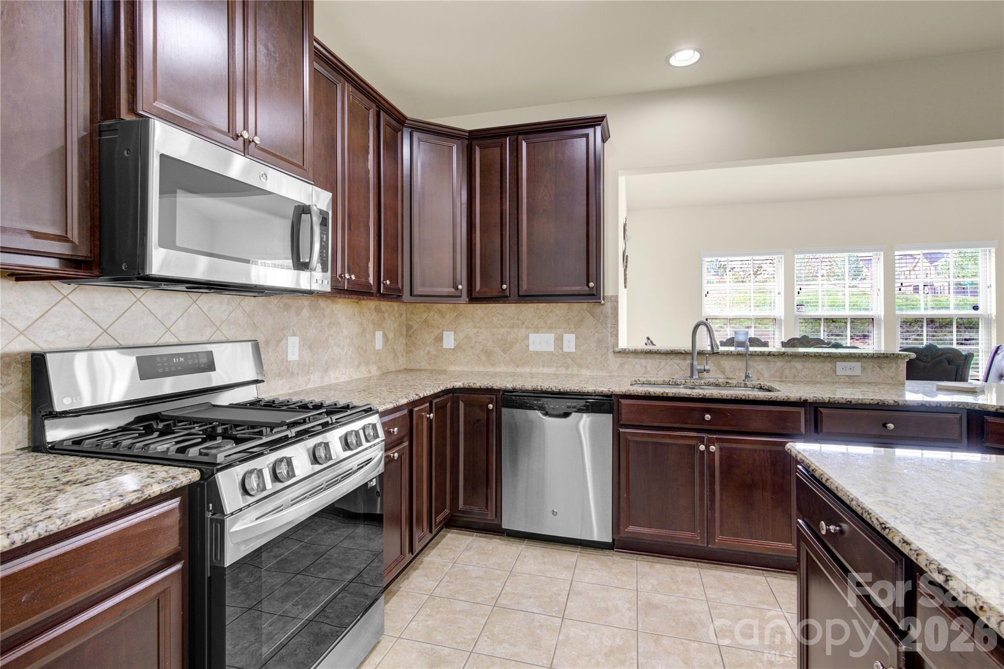 817 Wingthorn Rose Drive Gastonia NC 28056
