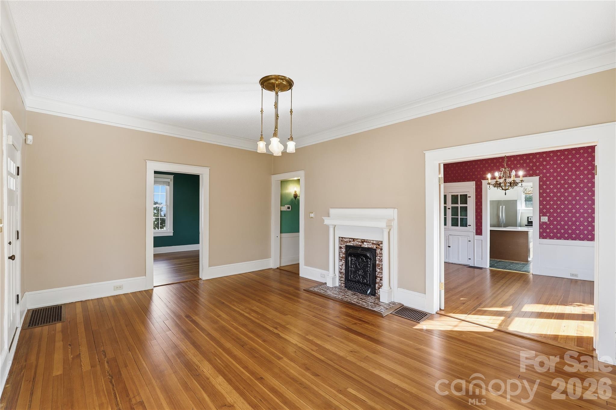 37 W Woodrow Avenue Belmont NC 28012