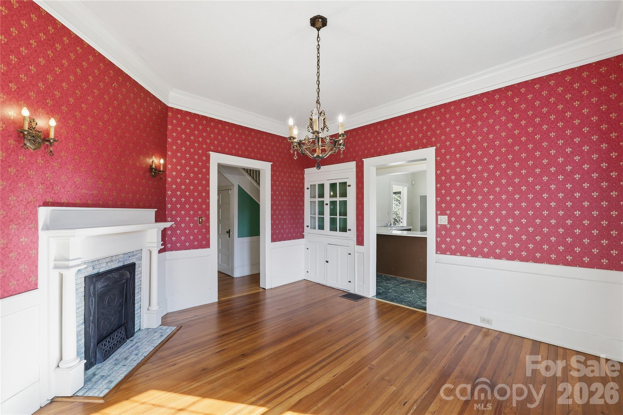 37 W Woodrow Avenue Belmont NC 28012