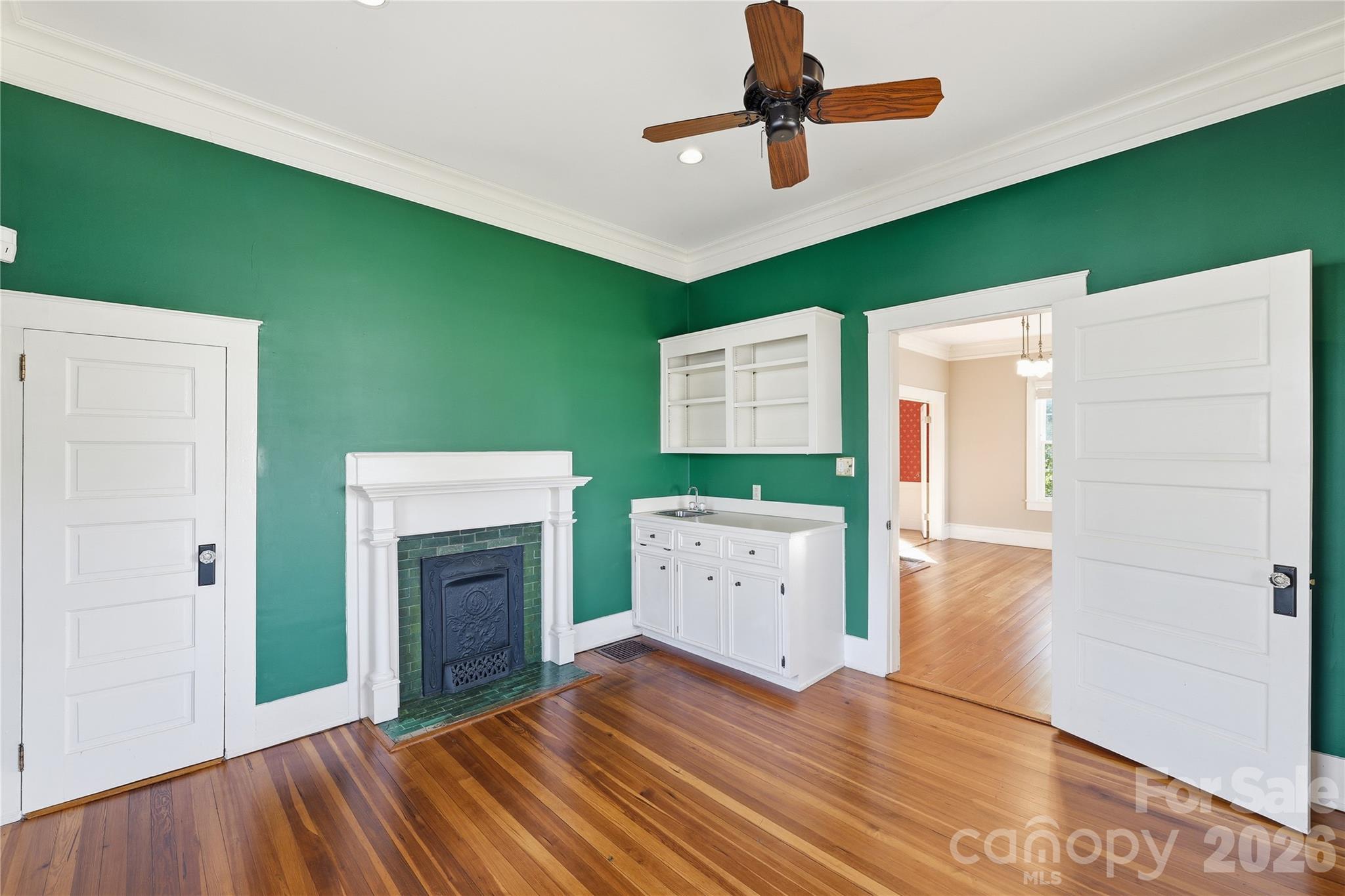 37 W Woodrow Avenue Belmont NC 28012