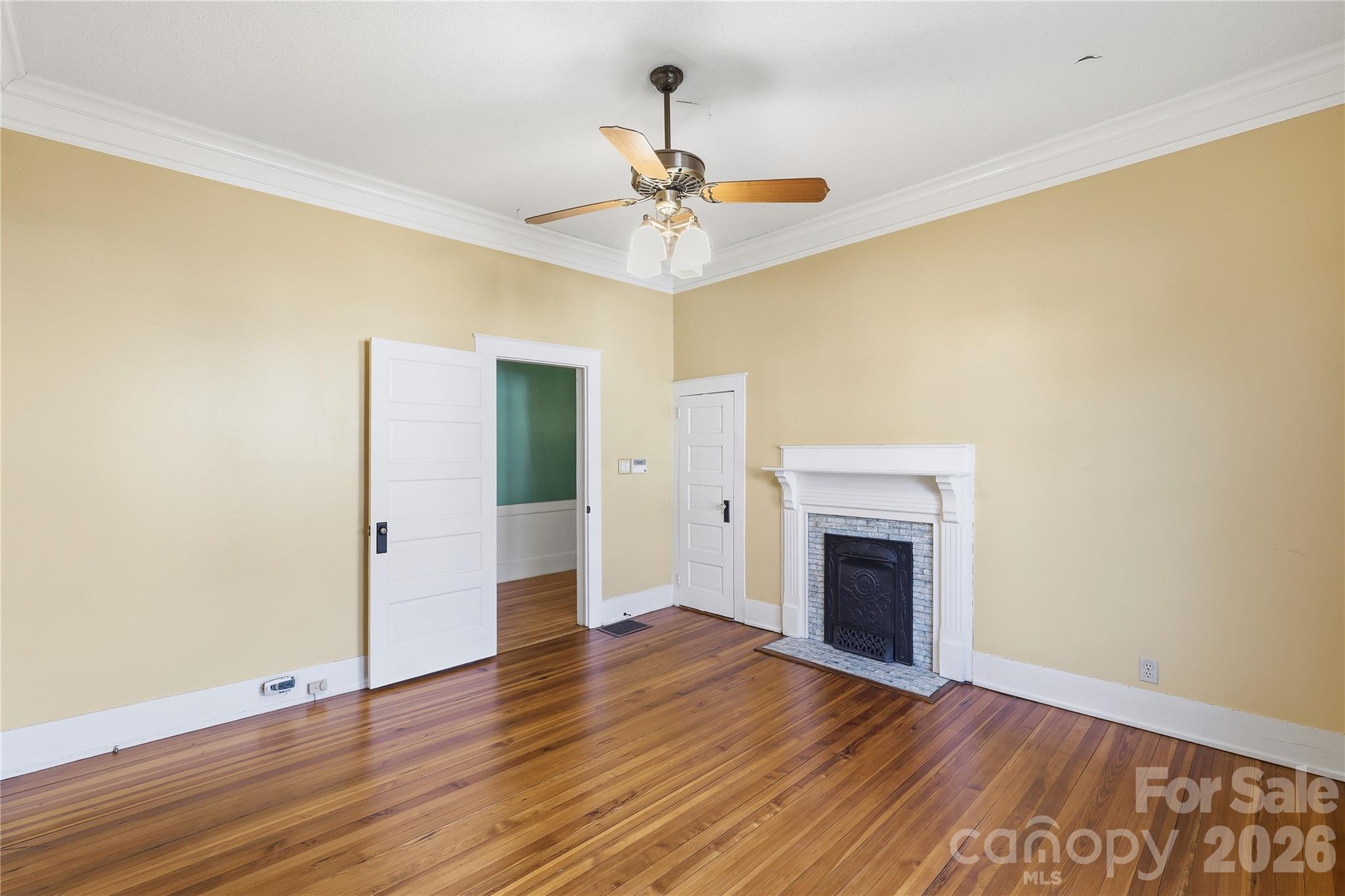 37 W Woodrow Avenue Belmont NC 28012