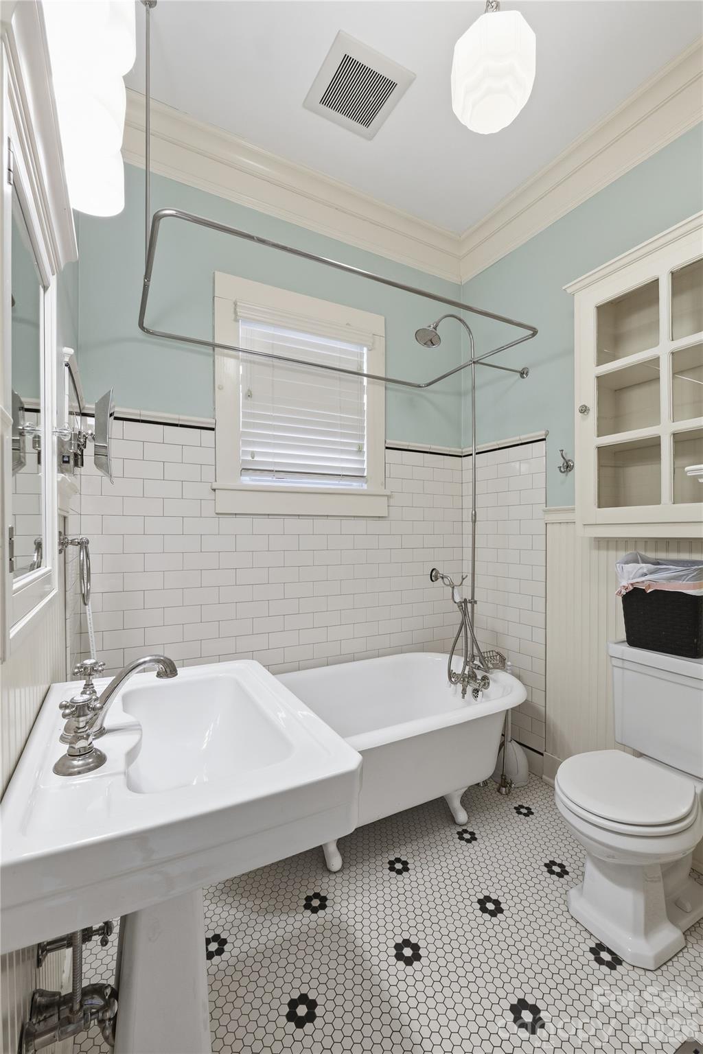 37 W Woodrow Avenue Belmont NC 28012