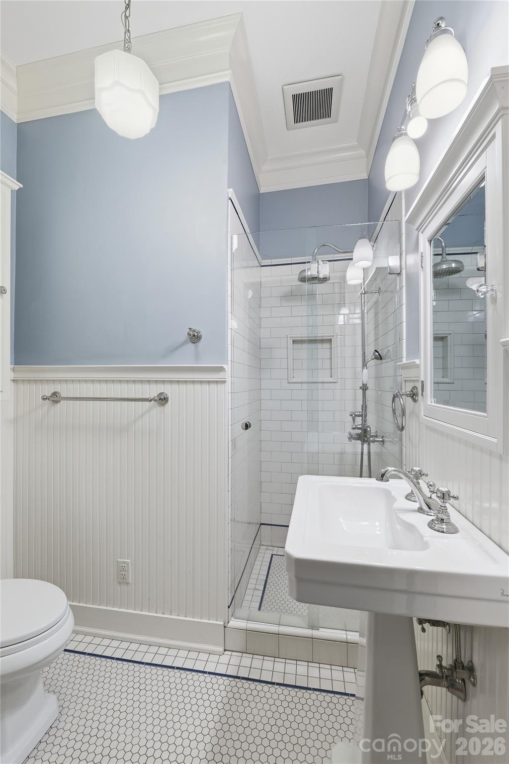 37 W Woodrow Avenue Belmont NC 28012