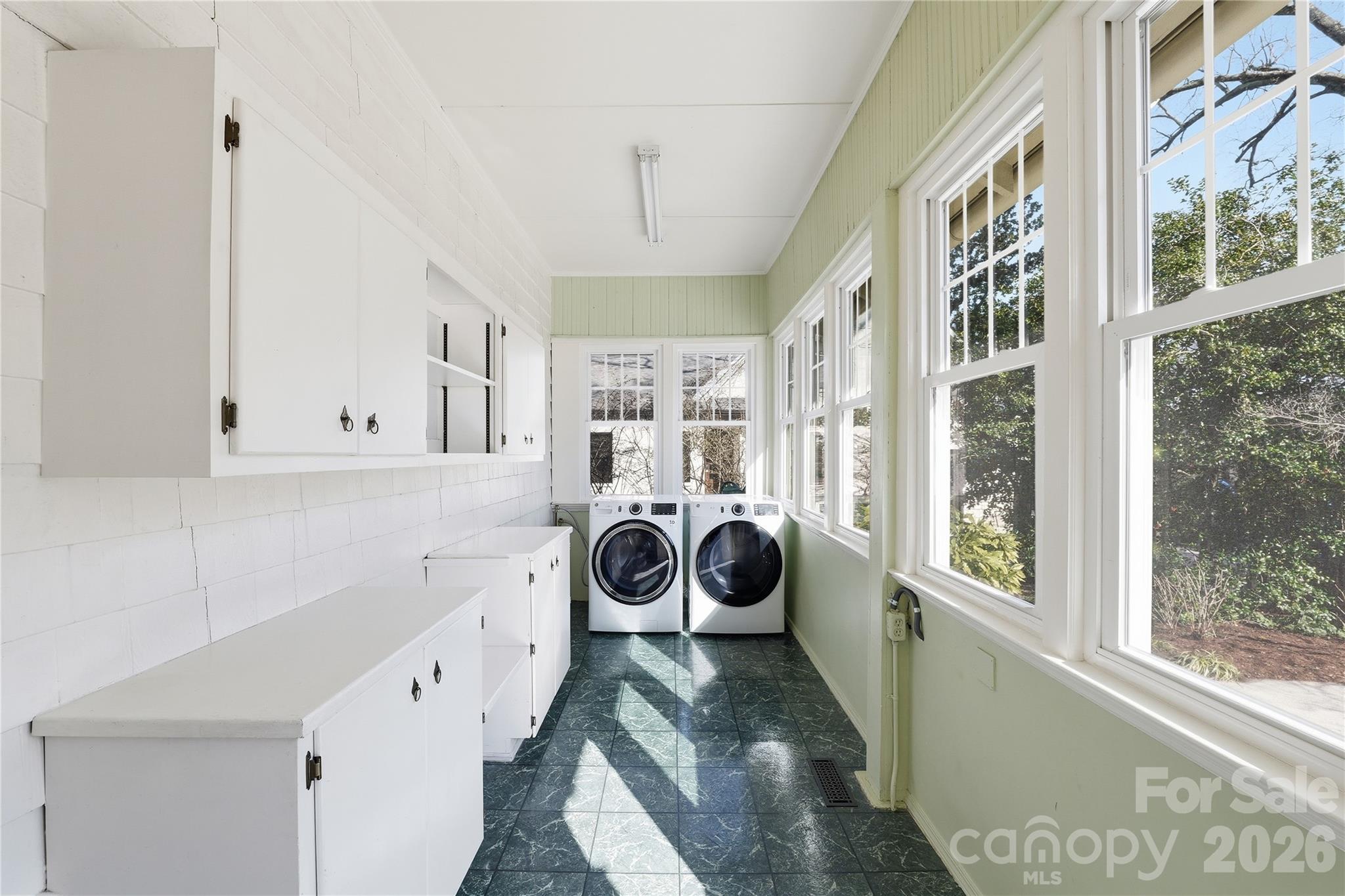 37 W Woodrow Avenue Belmont NC 28012