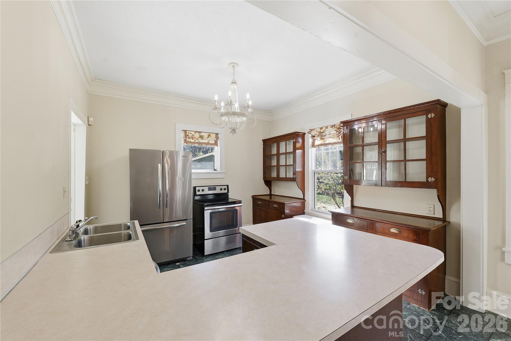 37 W Woodrow Avenue Belmont NC 28012