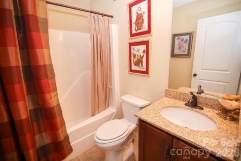 5416 Ggo Drive Greensboro NC 27406