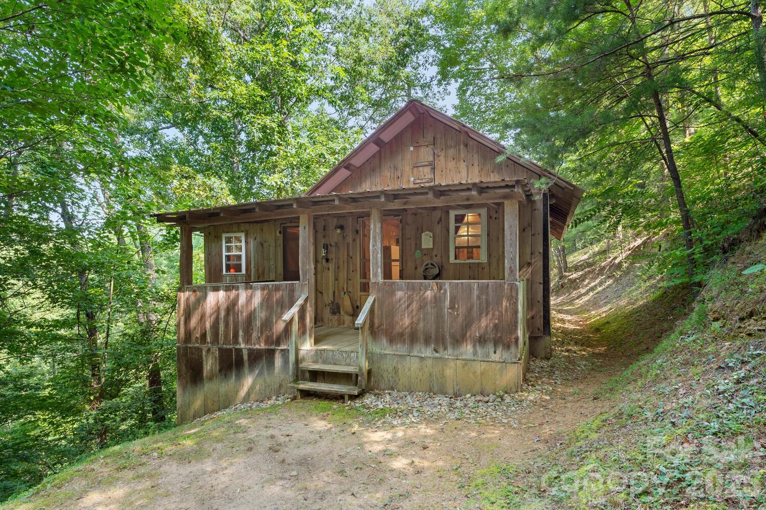 286 Rebel Drive Hot Springs NC 28743