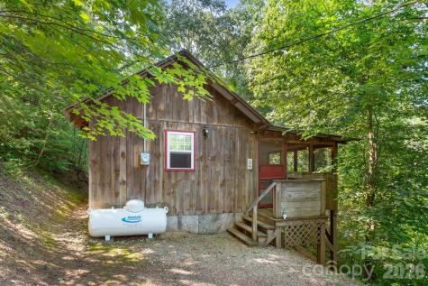 286 Rebel Drive Hot Springs NC 28743
