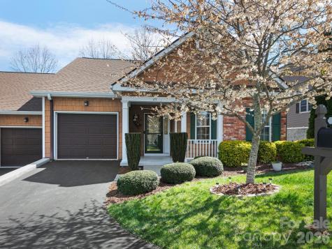 25 Old Pasture Way Hendersonville NC 28739