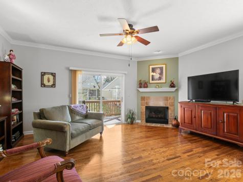 25 Old Pasture Way Hendersonville NC 28739