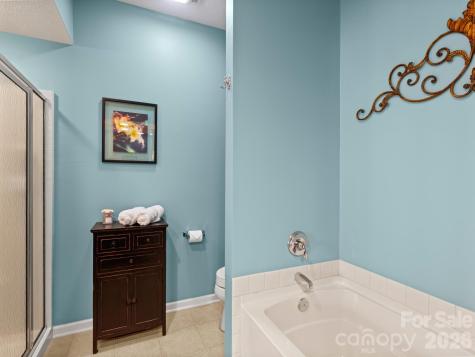 25 Old Pasture Way Hendersonville NC 28739