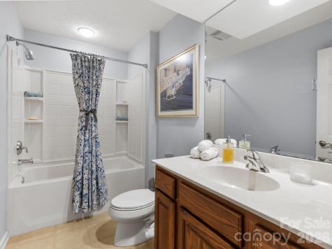25 Old Pasture Way Hendersonville NC 28739