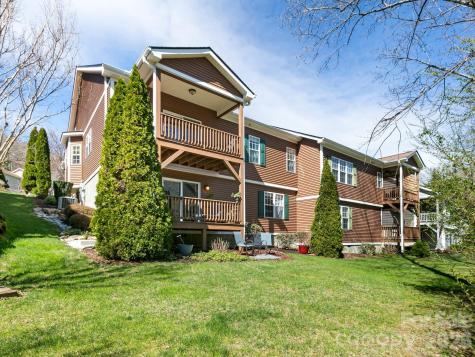 25 Old Pasture Way Hendersonville NC 28739